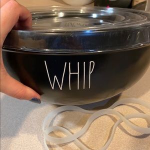 Rae Dunn mixing bowls